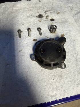 Honda 11333-hao-000 1985-1987 Big Red 250es Oil Filter Cover And Spring