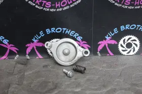 11333-men-a30 Honda 2009 09-16 Crf450r Oem Engine Oil Filter Cover