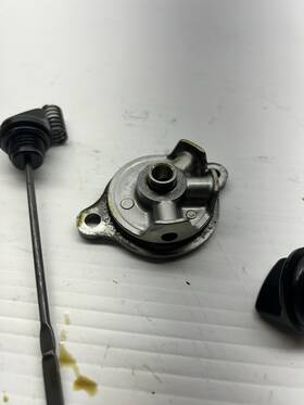 Honda 15650-krn-a40 Oem Oil Filter Cover And Dipstick 11333-krn-a40