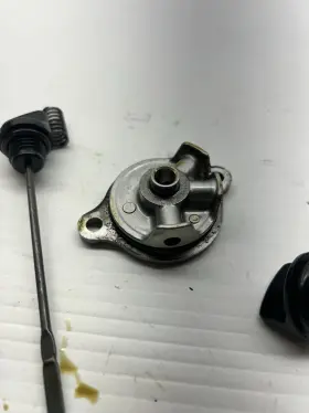 11333-krn-a40 Honda 15650-krn-a40 Oem Oil Filter Cover And Dipstick