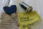 Cylinder With Key Switch/lock Assembly Piaggio Vespa ET2 50 New. Price: $92.15.